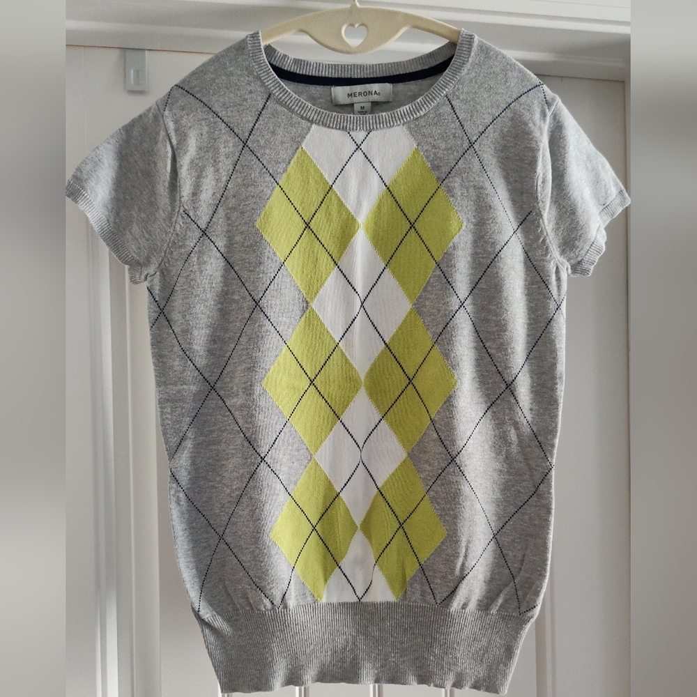 Merona Gray and Yellow Short Sleeve Sweater Shirt Sz.M